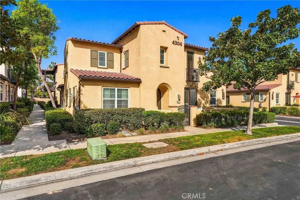 Condominium for sale at 4304 Owens 101, Corona, CA featuring 3 beds and 3 baths