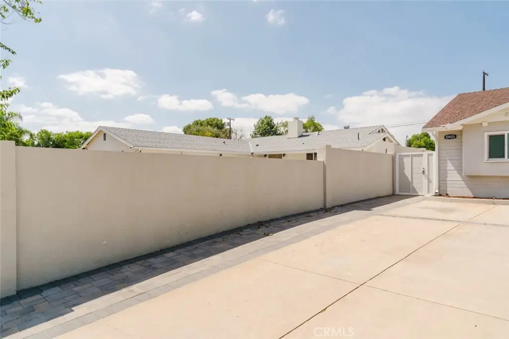 10405 N Ruffner Avenue, Granada Hills, CA — listing photo 1