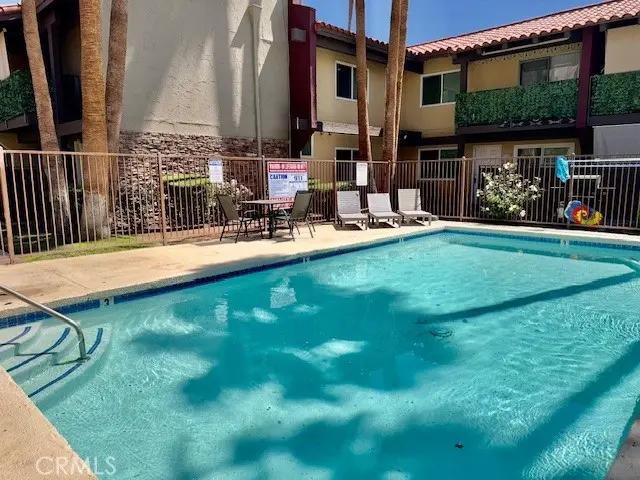 Residential Lease for rent at 51020 Eisenhower 28, La Quinta, Riverside County, CA featuring 3 beds and 2 baths