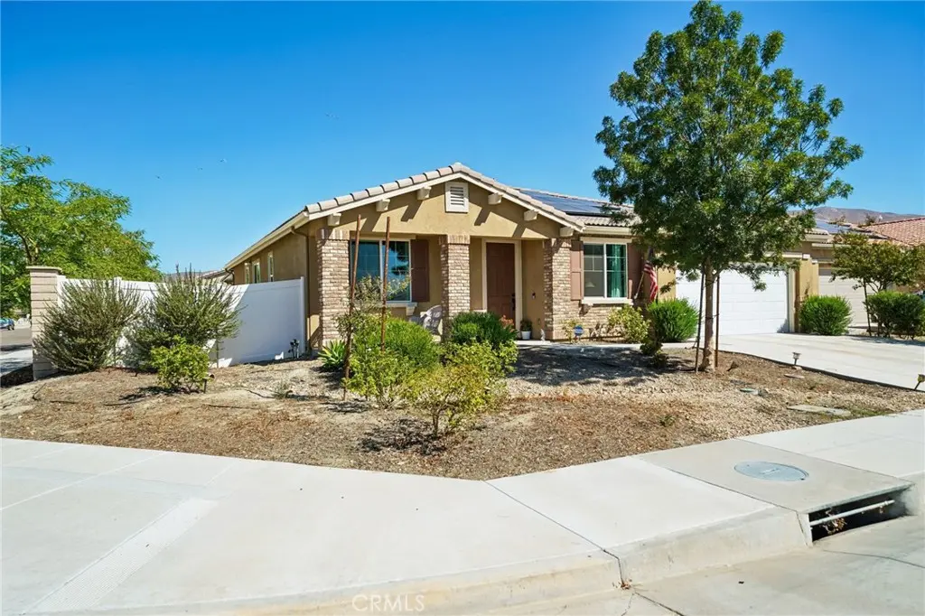 Single Family Residence for sale at 1413 Reeds Way, San Jacinto, CA featuring 4 beds and 2 baths