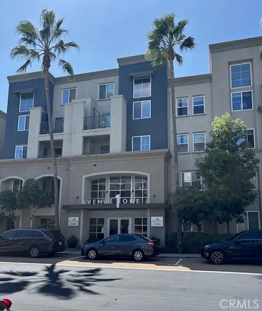 Condominium for rent at 2320 Scholarship, Irvine, CA featuring 2 beds and 2 baths