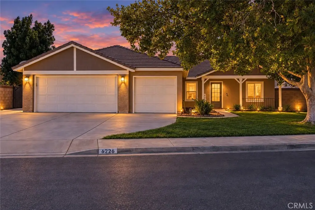 6226 W Avenue J5, Lancaster, CA — listing photo 1
