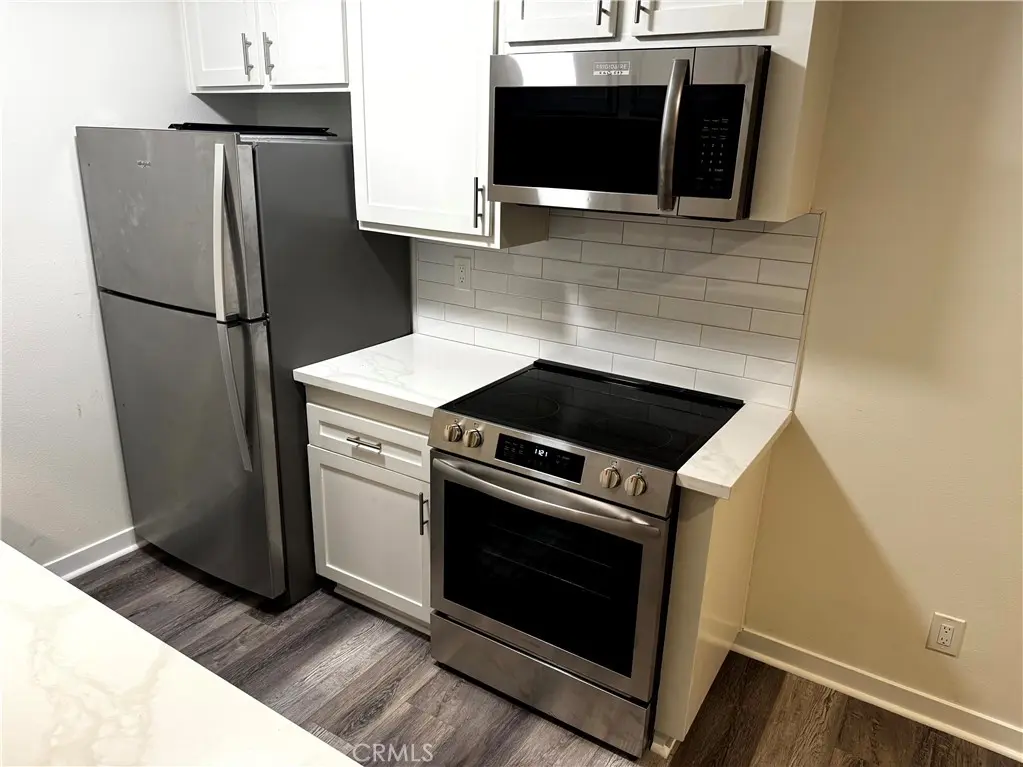 Condominium for rent at 280 Molino 108, Long Beach, CA featuring 1 bed and 1 bath