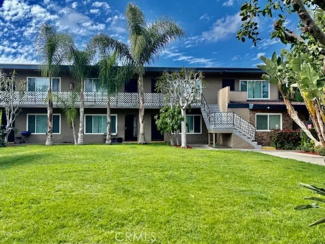 Apartment for rent at 1820 W Sallie G, Anaheim, CA featuring 2 beds and 1 bath