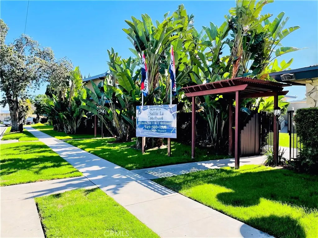 Apartment for rent at 1826 W Sallie 4, Anaheim, CA featuring 2 beds and 1 bath