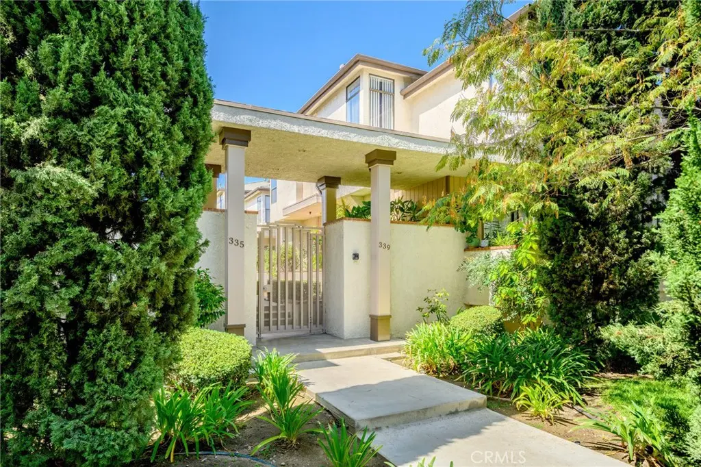 335 Concord D, Glendale, CA — listing photo 1