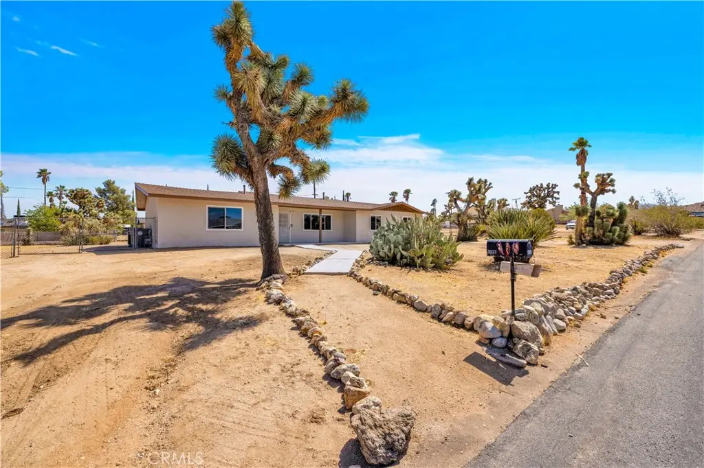 7623 Frontera Avenue, Yucca Valley, CA — listing photo 1