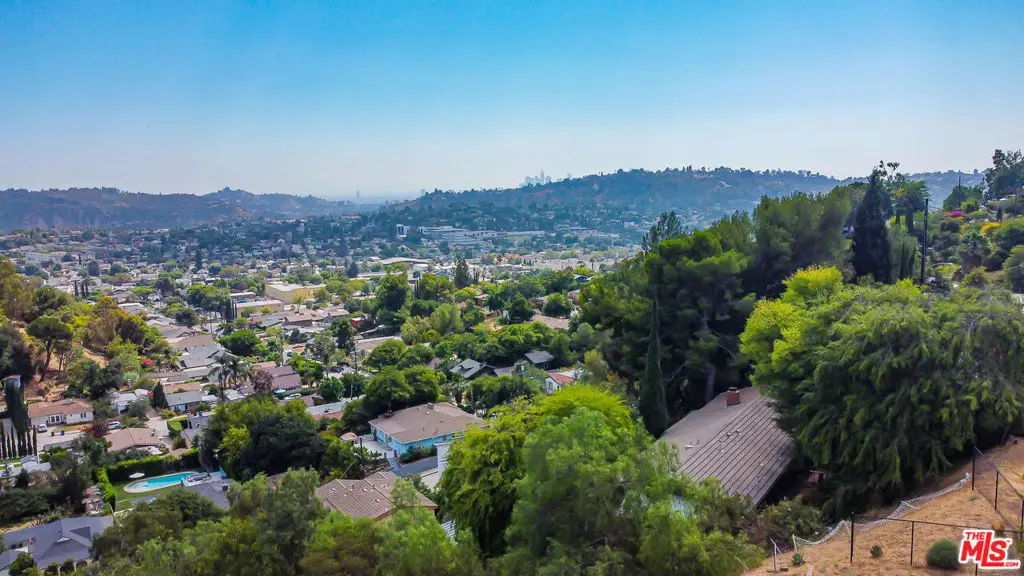 1425 N Highgate Avenue, Los Angeles, CA — listing photo 1