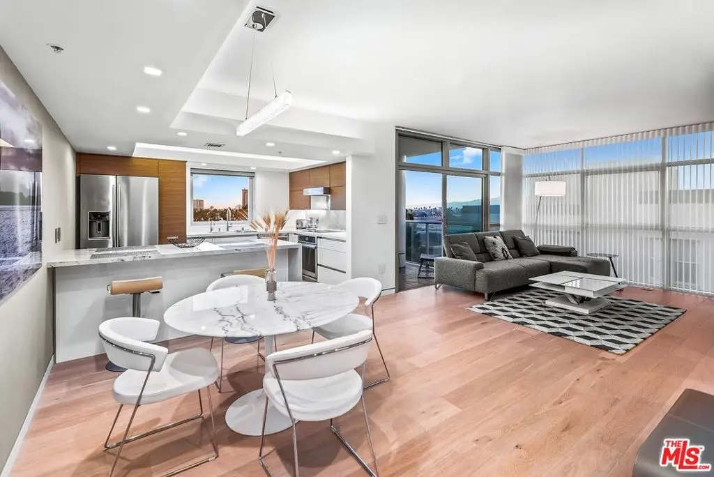 13700 Marina Pointe Drive 617, Marina Del Rey, CA — listing photo 1