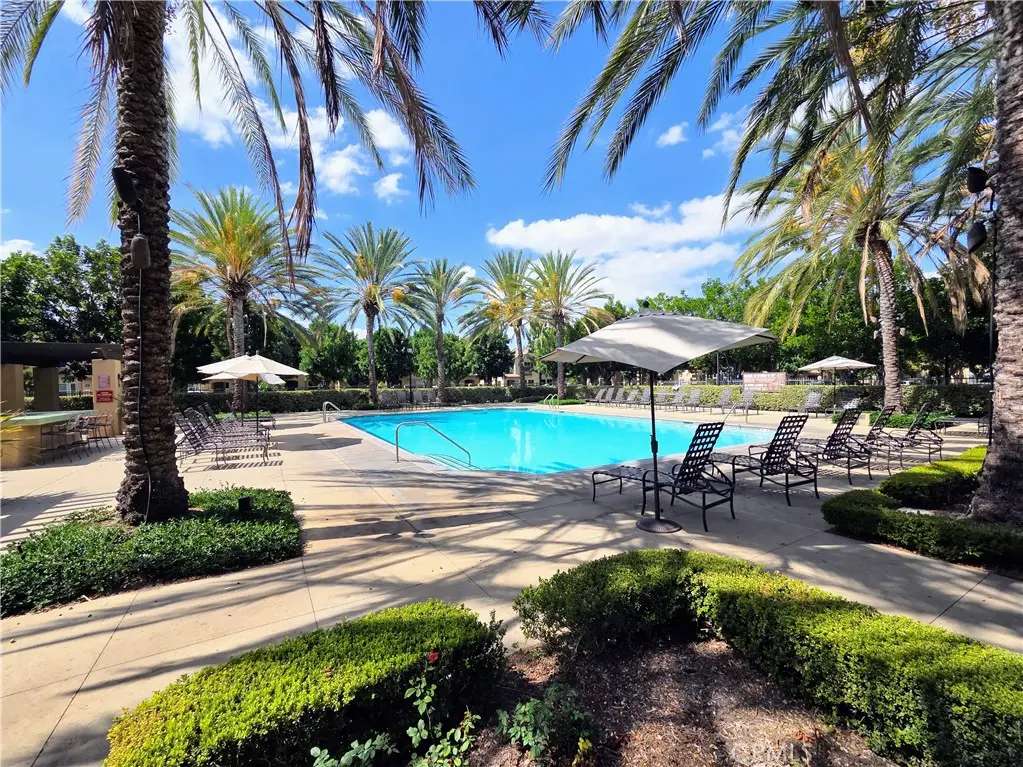 Condominium for rent at 76 New Season, Irvine, CA featuring 2 beds and 2 baths