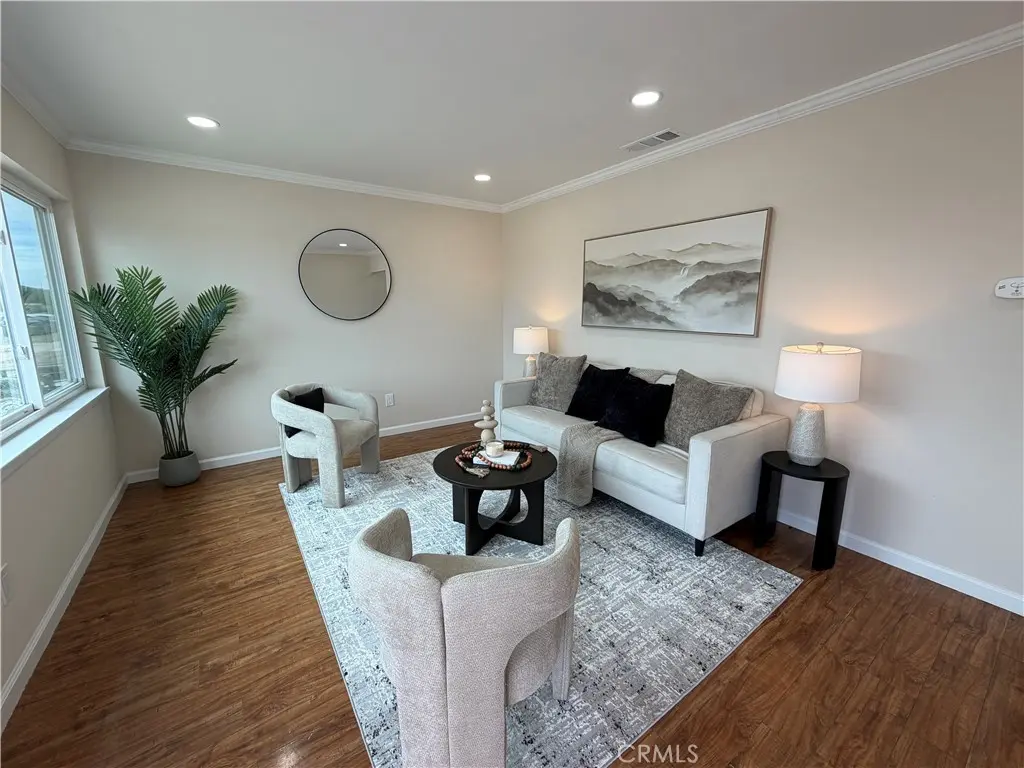 3112 Luna, San Diego, CA — listing photo 1