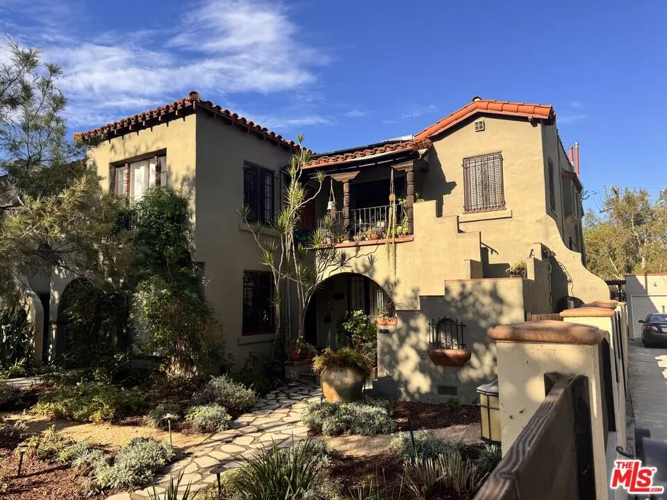 815 N Harper Avenue, Los Angeles, CA — listing photo 1