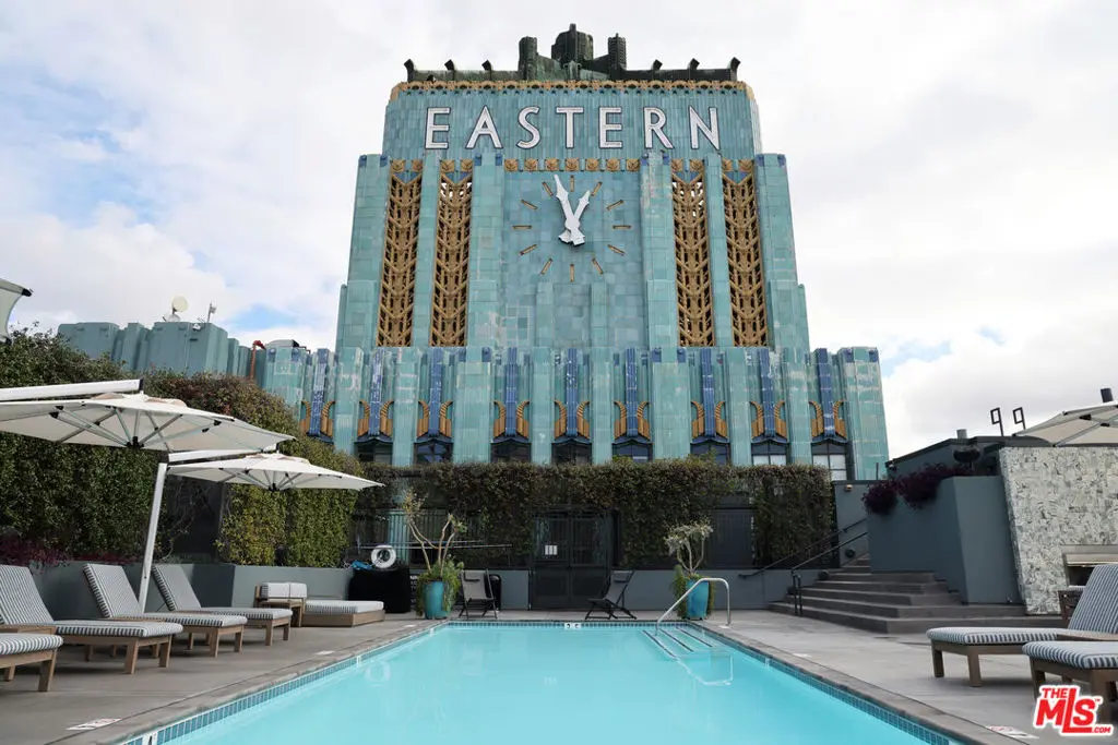 Condominium for rent at 849 S Broadway 906, Los Angeles, CA and 1 bath