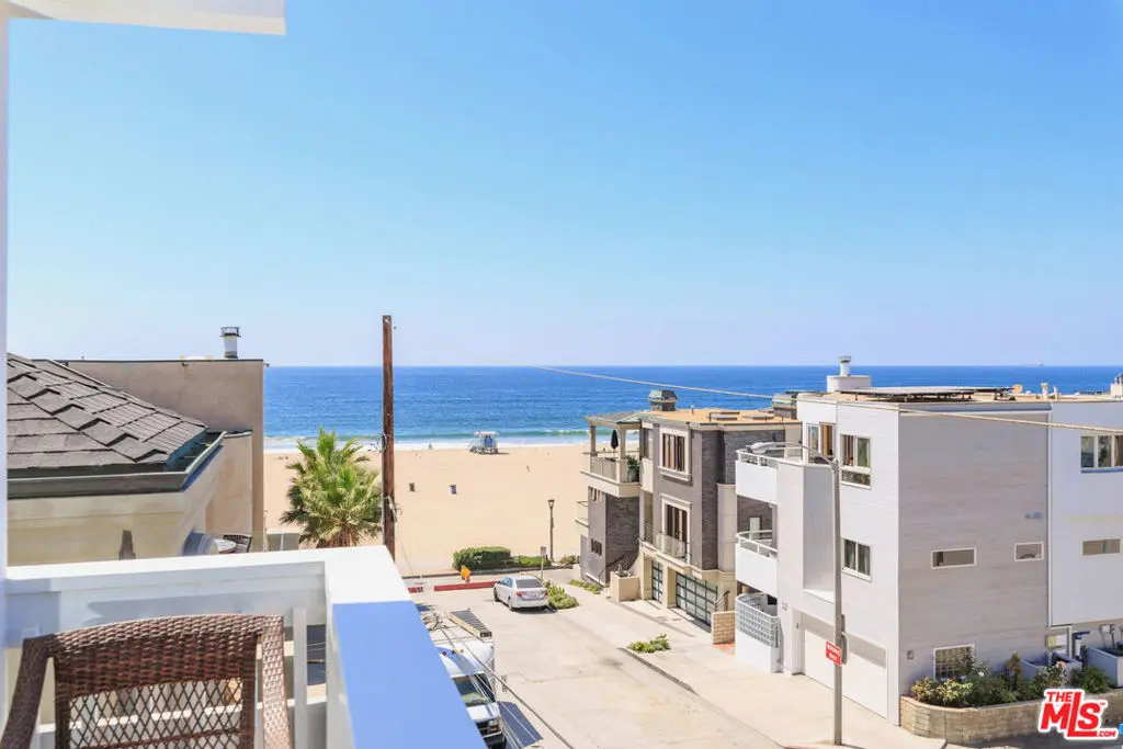 Single Family Residence for rent at 126 Neptune Avenue, Hermosa Beach, CA featuring 3 beds and 3 baths