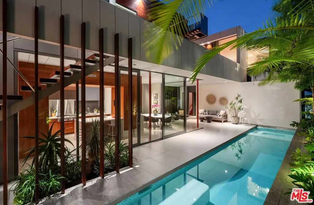628 Milwood Avenue, Los Angeles, CA — listing photo 1