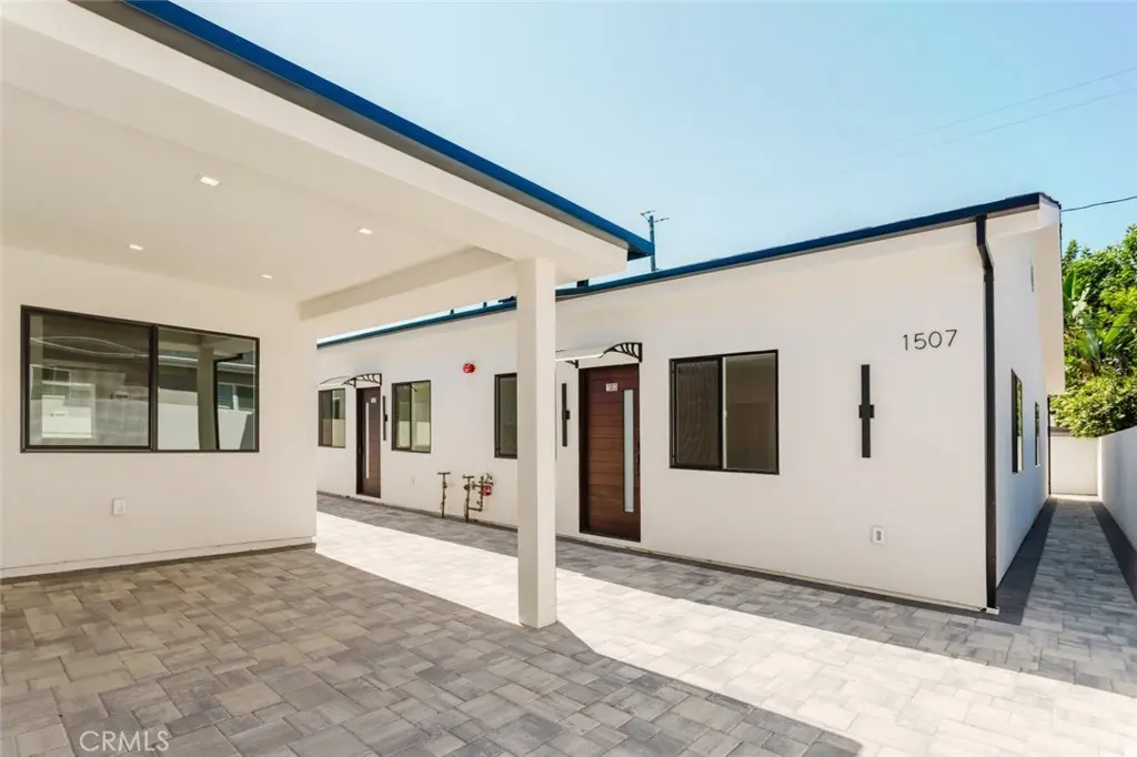 Single Family Residence for rent at 1507 N Niagara Street 103, Burbank, CA featuring 2 beds and 2 baths