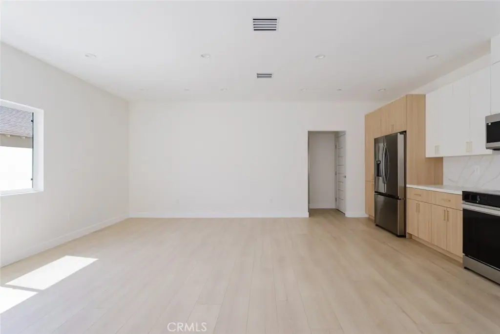 1507 N Niagara Street 101, Burbank, CA — listing photo 1