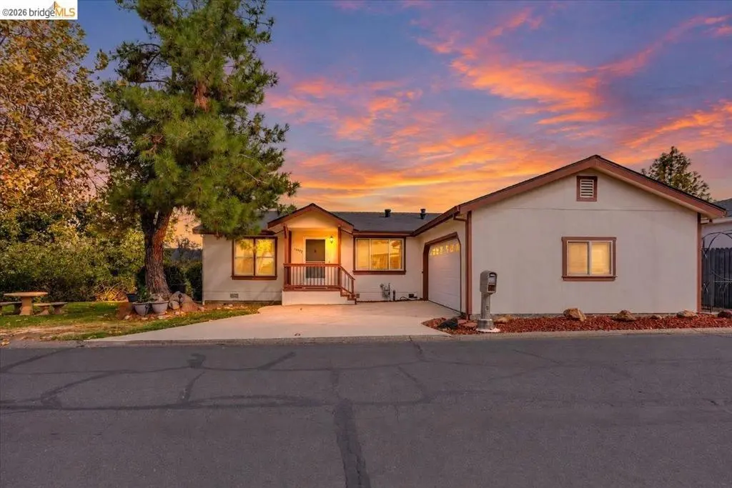 16992 Clouds Rest Rd, Soulsbyville, CA — listing photo 1