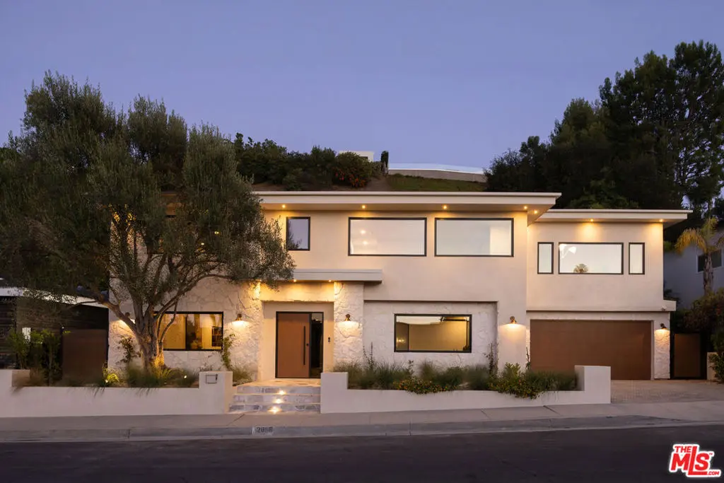 2968 Dona Susana Drive, Studio City, CA — listing photo 1