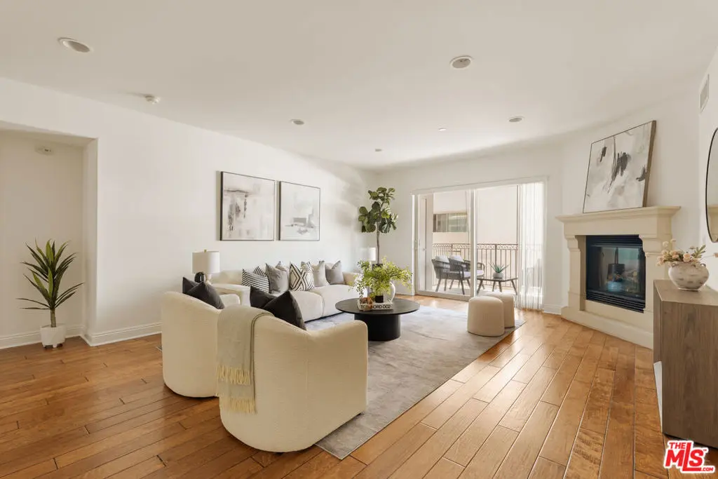8238 W Manchester Avenue 208, Playa Del Rey, CA — listing photo 1