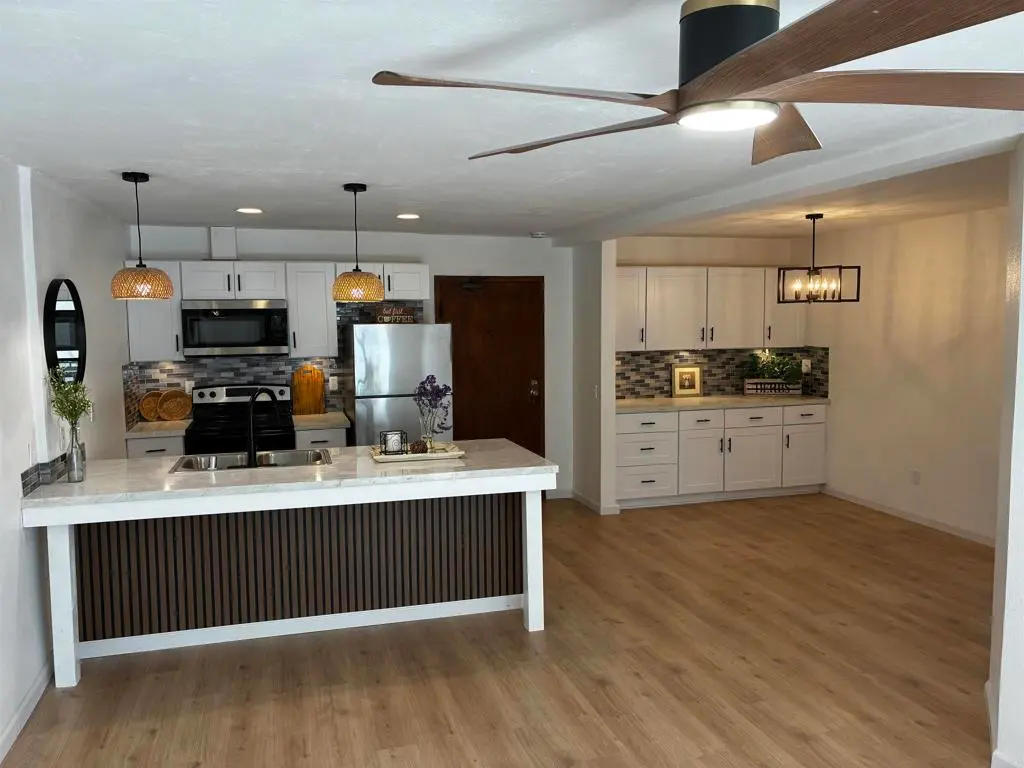 8034 Linda Vista 1D, San Diego, CA — listing photo 1
