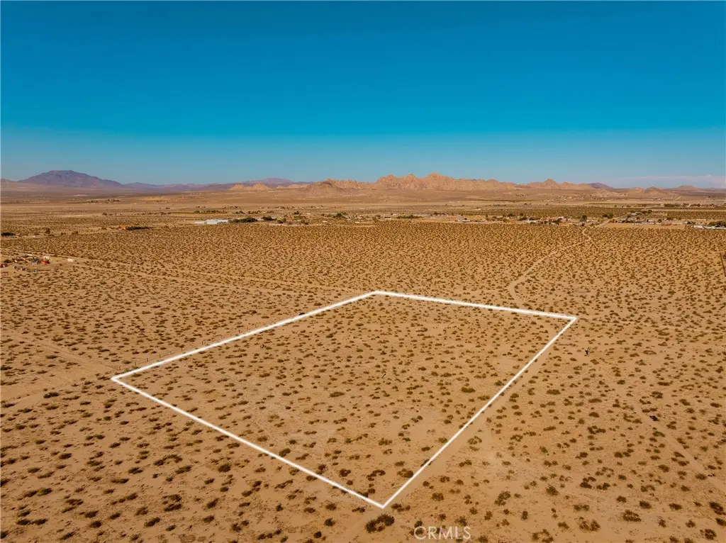 2 Fairlane Rd, Lucerne Valley, CA — listing photo 1