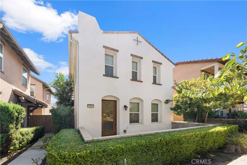 6919 Ivy, Chino, CA — listing photo 1