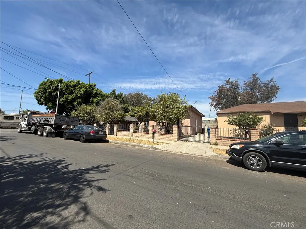 10004 San Fernando Road, Pacoima, CA — listing photo 1