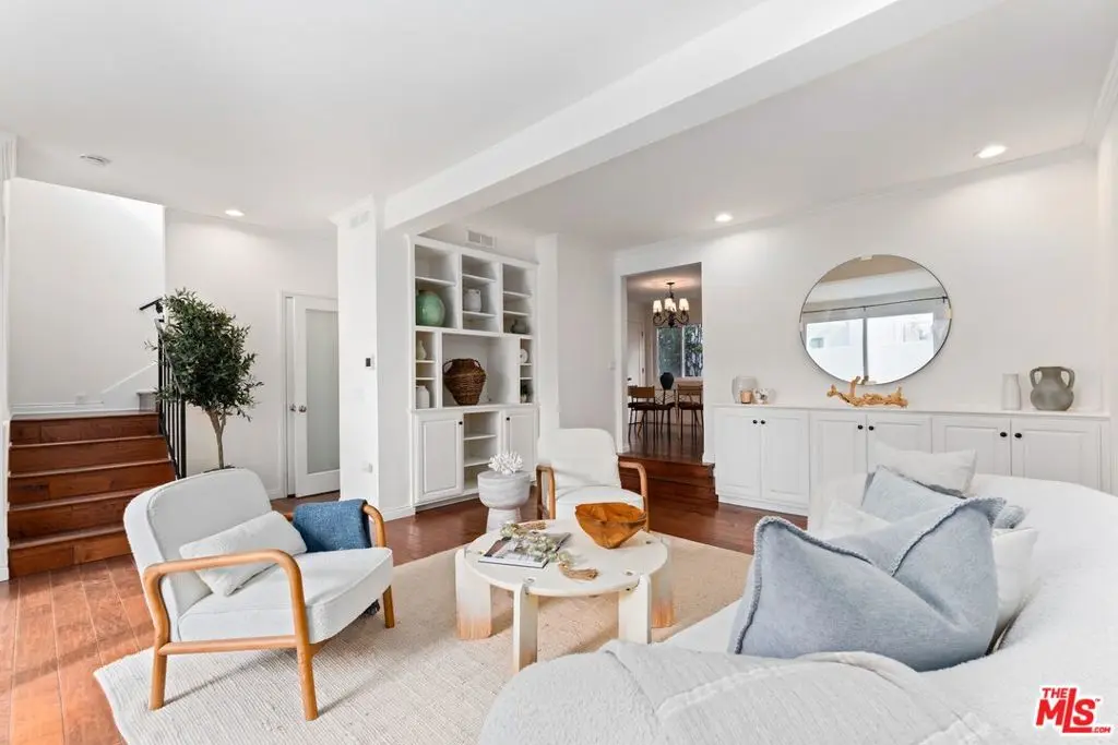 910 19th Street 10, Santa Monica, CA — listing photo 1