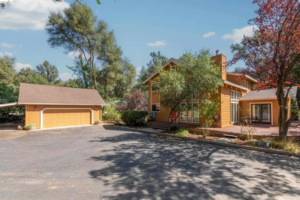 Single Family Residence for sale at 20425 Brook Dr., Sonora, CA featuring 4 beds and 3 baths