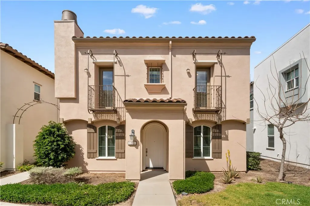 Condominium for rent at 153 Fixie, Irvine, CA featuring 3 beds and 4 baths