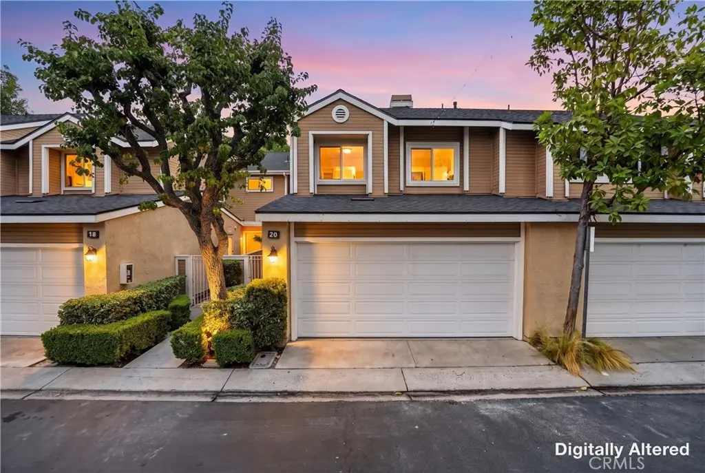 Condominium for sale at 20 Rosewood, Aliso Viejo, CA featuring 3 beds and 3 baths