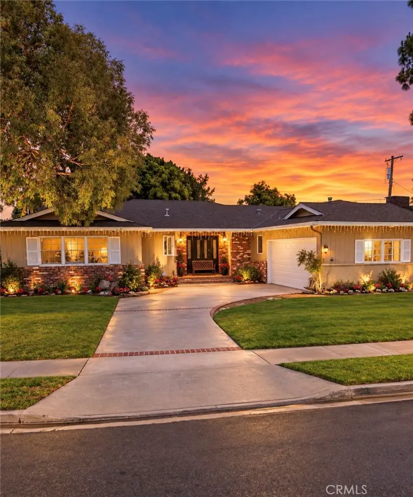 Rooming House for rent at 620 N Janss, Anaheim, CA featuring 3 beds and 1 bath