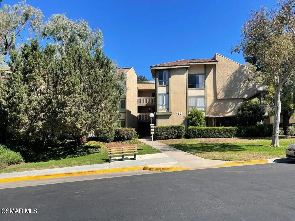 286 Oakleaf Drive 35, Thousand Oaks, CA — listing photo 1