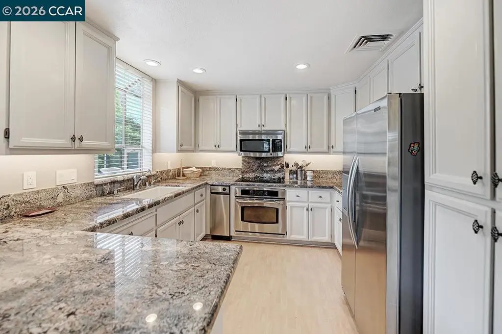 5910 Horsemans Canyon Dr 5C, Walnut Creek, CA — listing photo 1