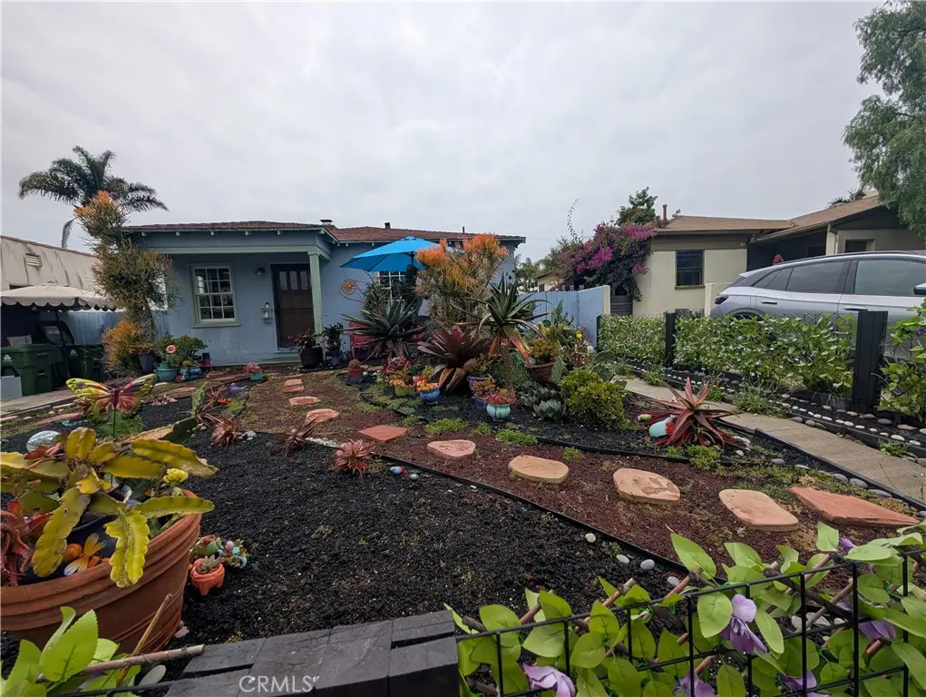 Single Family Residence for rent at 3771 Boise Avenue, Los Angeles, CA featuring 1 bed and 1 bath