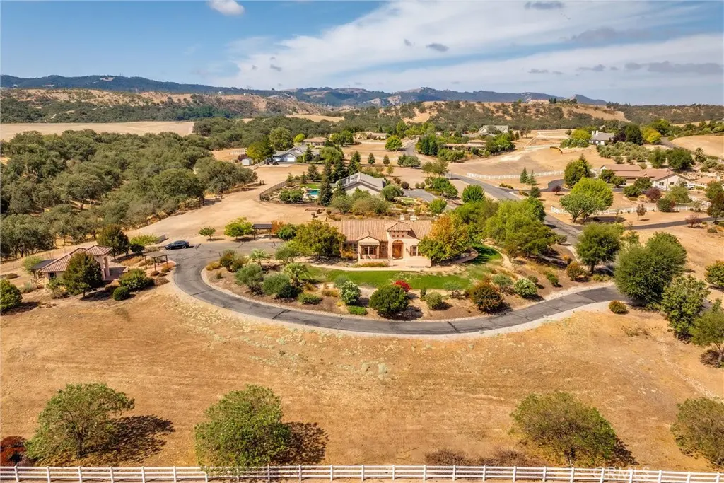 155 Via Del Salinas, Paso Robles, CA — listing photo 1