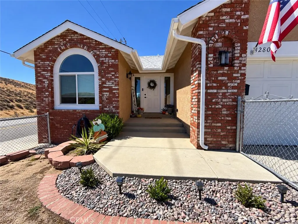 42803 Limeridge Drive, Lake Hughes, CA — listing photo 1