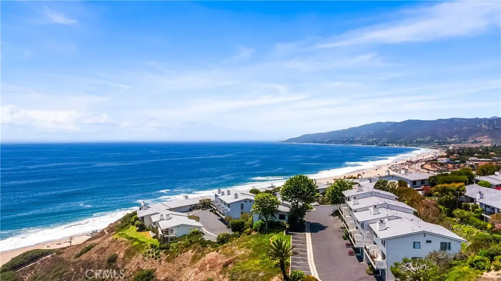 Townhouse for rent at 6824 Las Olas, Malibu, CA featuring 2 beds and 3 baths