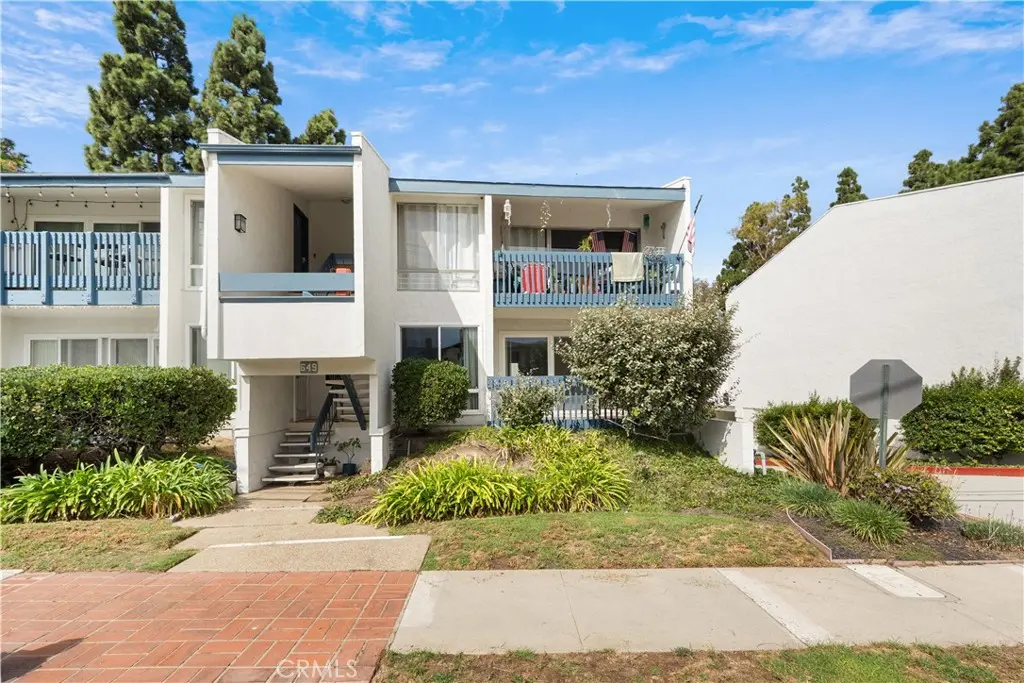 649 S Prospect 106, Redondo Beach, CA — listing photo 1