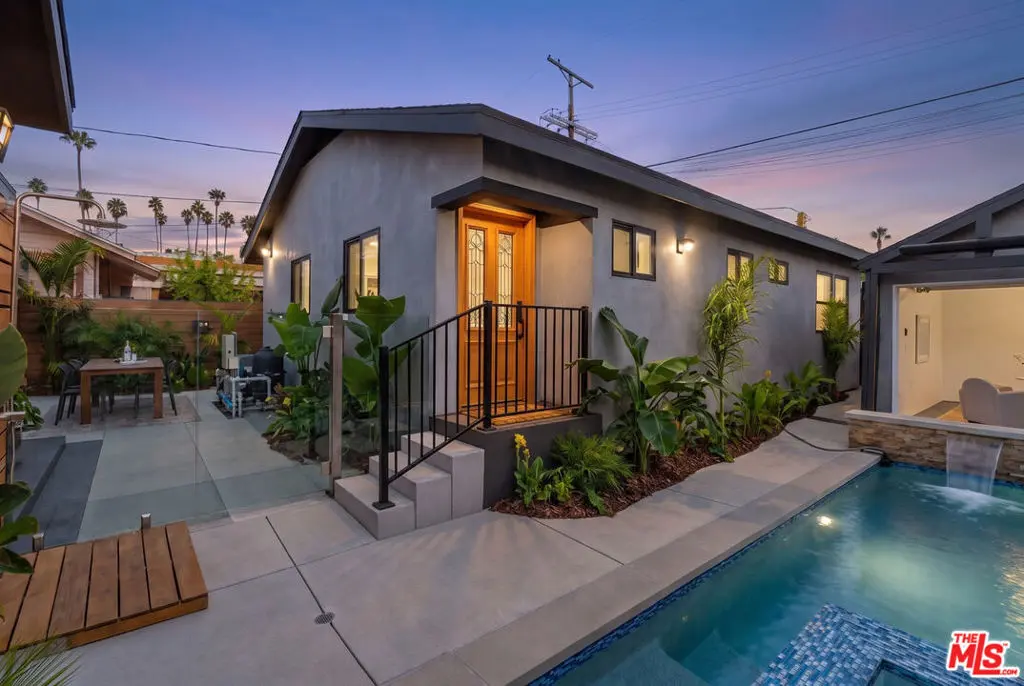 1554 La Baig Avenue, Los Angeles, CA — listing photo 1