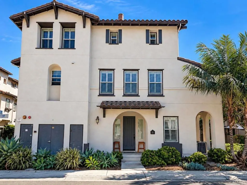 Condominium for sale at 1622 Gila Ct 168, Chula Vista, CA featuring 3 beds and 4 baths