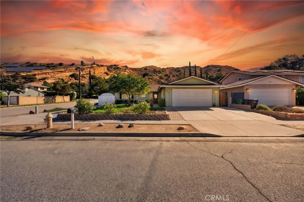 1954 Ardenwood, Simi Valley, CA — listing photo 1