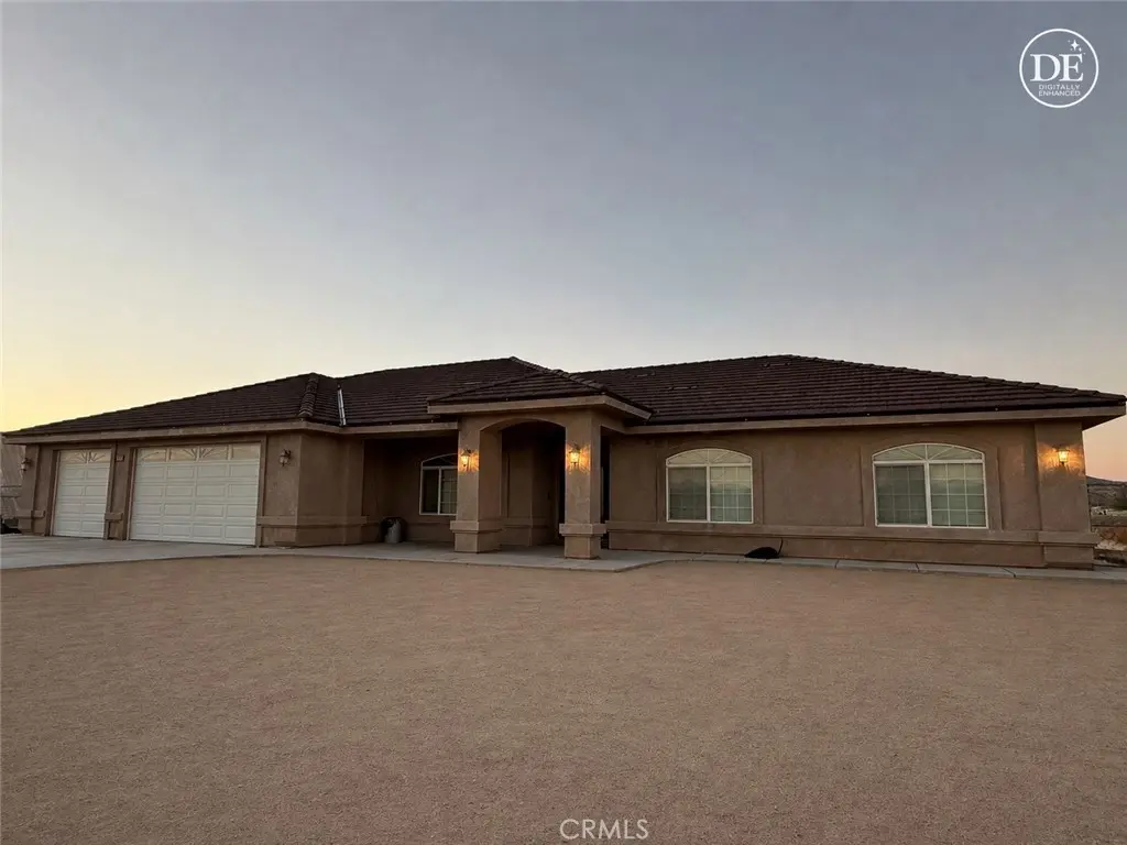 28454 Waterman, Barstow, CA — listing photo 1