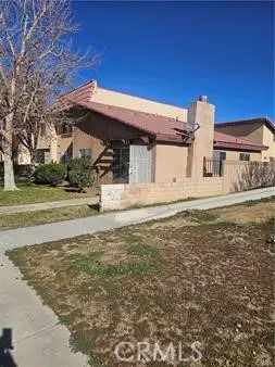 38000 17th E 16, Palmdale, CA — listing photo 1