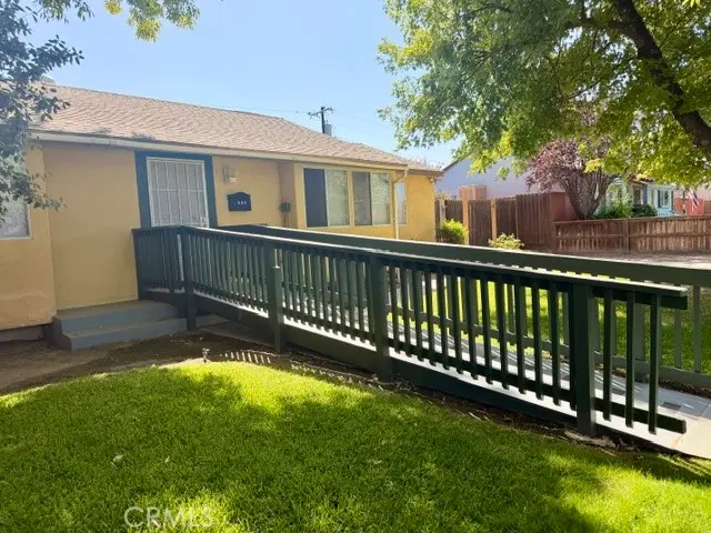 138 E Bellaire Way, Fresno, CA — listing photo 1