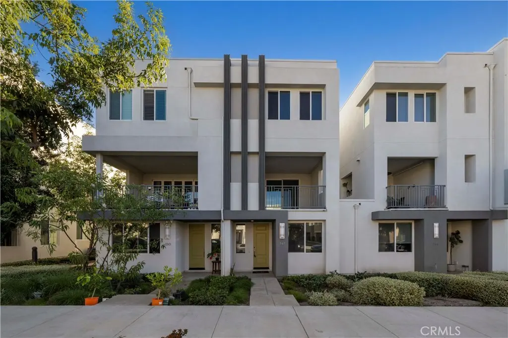 Condominium for rent at 148 Stellar, Irvine, CA featuring 4 beds and 4 baths