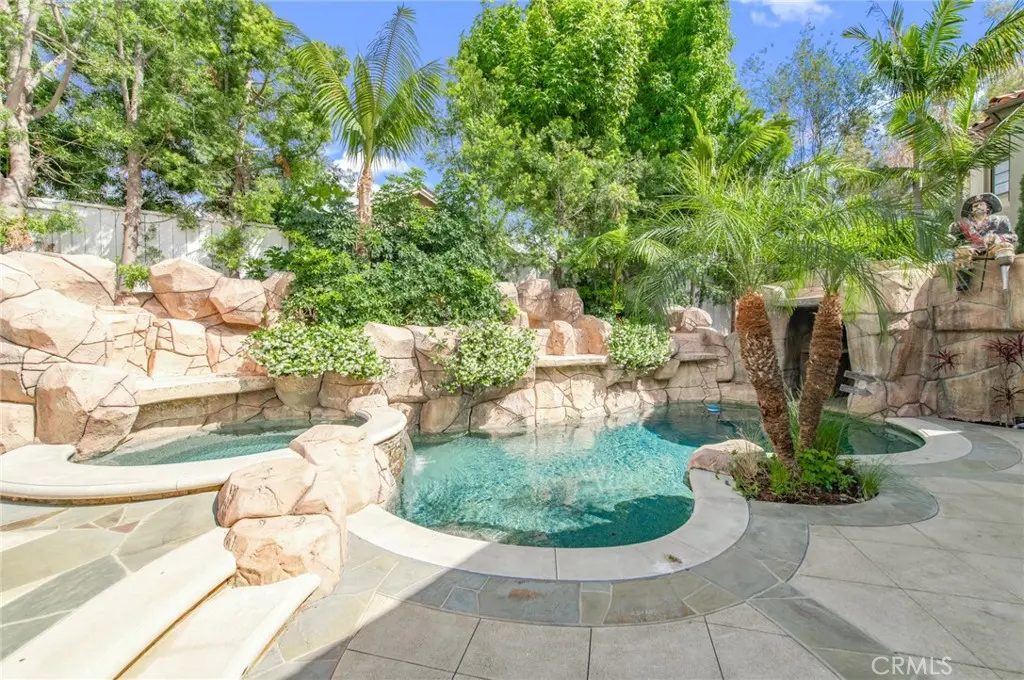 Single Family Residence for rent at 7 Palmatum, Irvine, CA featuring 3 beds and 2 baths