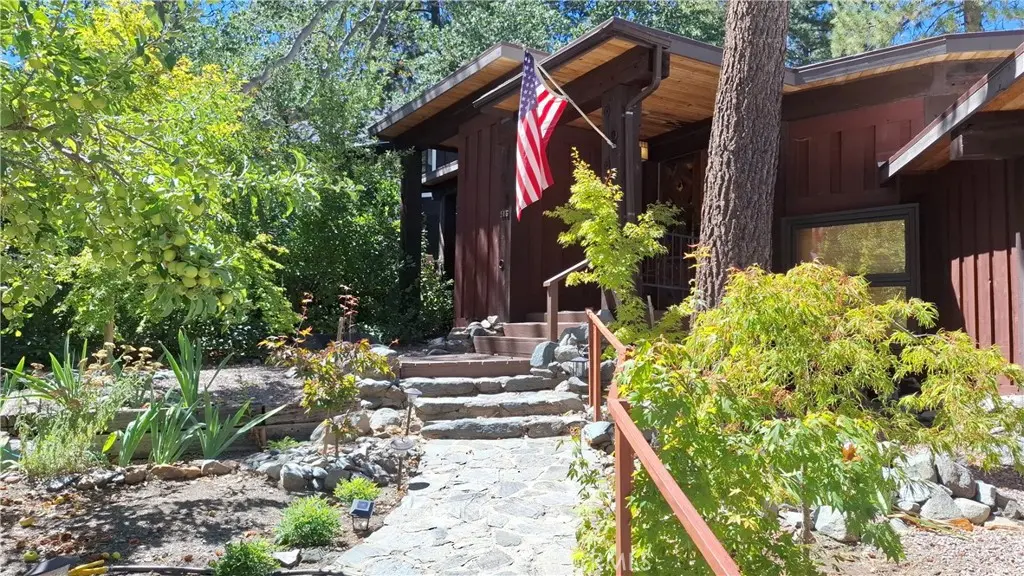 516 Lark Drive, Wrightwood, CA — listing photo 1
