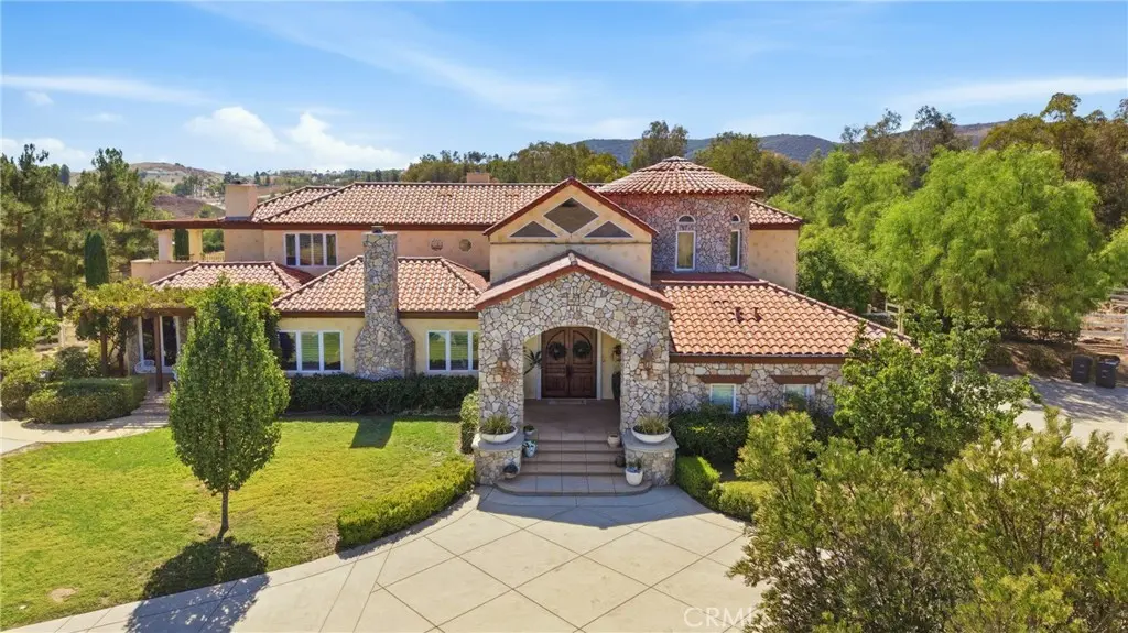 20855 Avenida Castilla, Murrieta, CA — listing photo 1